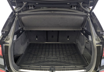 Подержанный автомобиль BMW X1 2019 года (10 фото)