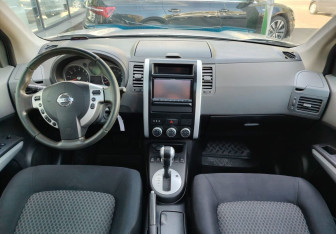 Подержанный автомобиль Nissan X-Trail 2008 года (9 фото)