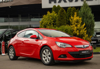 Подержанный автомобиль Opel Astra Hatchback 2014 года (2 фото)