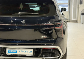 Новый Hongqi HS3 2025 (8 фото)