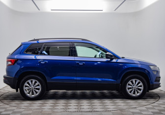 Подержанный автомобиль Skoda Karoq 2021 года (4 фото)
