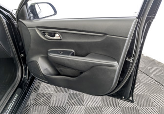 Подержанный автомобиль Kia Rio Sedan 2022 года (24 фото)