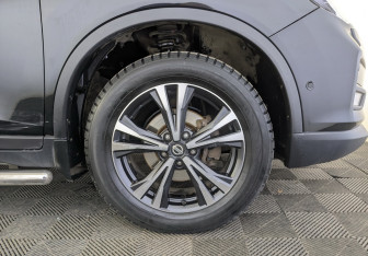 Подержанный автомобиль Nissan X-Trail 2018 года (18 фото)