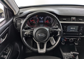 Подержанный автомобиль Kia Rio Hatchback 2021 года (20 фото)