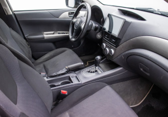 Подержанный автомобиль Subaru Impreza Hatchback 2008 года (9 фото)