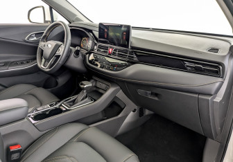 Новый Москвич 3 2025 (9 фото)