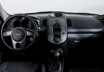 Подержанный автомобиль Kia Soul 2010 года (12 фото)