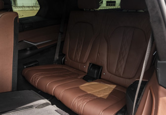 Подержанный автомобиль BMW X7 2021 года (14 фото)