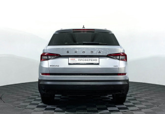 Подержанный автомобиль Skoda Kodiaq 2021 года (6 фото)