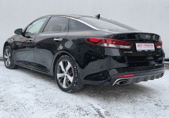 Подержанный автомобиль Kia Optima Sedan 2017 года (7 фото)