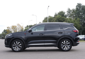 Подержанный автомобиль Chery Tiggo 7 Pro Max 2023 года (8 фото)