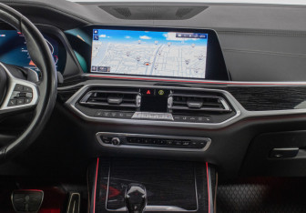 Подержанный автомобиль BMW X7 2021 года (13 фото)