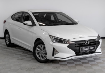 Подержанный автомобиль Hyundai Elantra Sedan 2020 года (3 фото)
