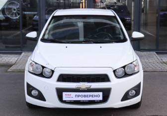 Подержанный автомобиль Chevrolet Aveo Hatchback 2012 года (2 фото)
