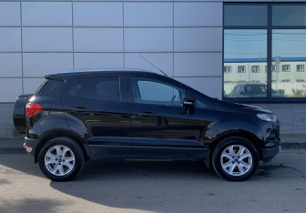 Подержанный автомобиль Ford EcoSport 2014 года (4 фото)