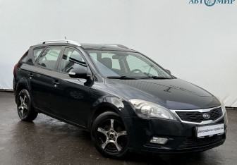 Подержанный автомобиль Kia Ceed Wagon 2012 года (3 фото)