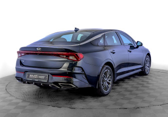 Подержанный автомобиль Kia K5 2021 года (5 фото)