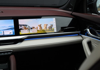 Подержанный автомобиль Geely Monjaro 2023 года (12 фото)