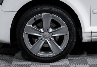 Подержанный автомобиль Audi A3 Hatchback 2012 года (6 фото)
