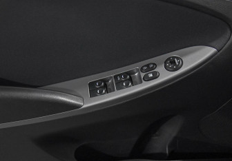 Подержанный автомобиль Hyundai Solaris Sedan 2015 года (9 фото)