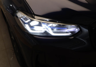 Подержанный автомобиль BMW X4 2021 года (32 фото)