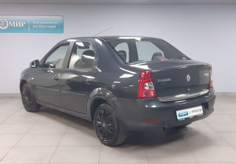 Подержанный автомобиль Renault Logan Sedan 2011 года (7 фото)