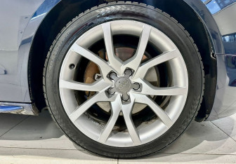 Подержанный автомобиль Audi A5 Coupe 2010 года (8 фото)