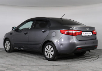 Подержанный автомобиль Kia Rio Sedan 2013 года (7 фото)