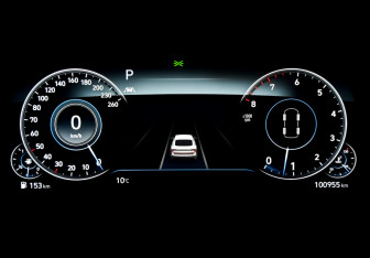 Подержанный автомобиль Hyundai Sonata 2022 года (13 фото)