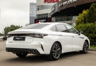 Подержанный автомобиль Chery Arrizo 8 2023 года (4 фото)