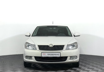 Подержанный автомобиль Skoda Octavia Liftback 2013 года (2 фото)