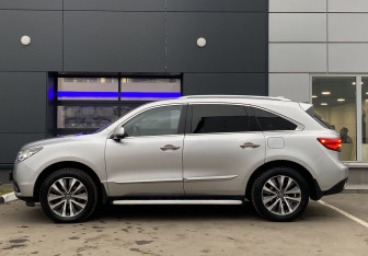Подержанный автомобиль Acura MDX 2014 года (8 фото)