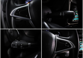 Подержанный автомобиль Renault Logan Sedan 2022 года (18 фото)