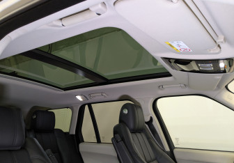 Подержанный автомобиль Land Rover Range Rover 2016 года (23 фото)