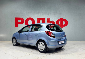 Подержанный автомобиль Opel Corsa 2006 года (5 фото)