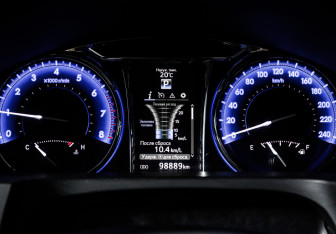 Подержанный автомобиль Toyota Camry Sedan 2017 года (11 фото)