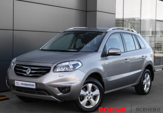 Подержанный автомобиль Renault Koleos 2012 года (1 фото)