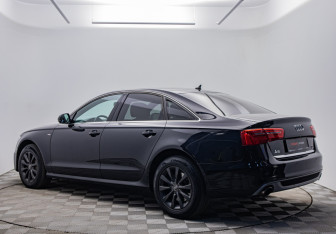 Подержанный автомобиль Audi A6 Sedan 2013 года (3 фото)