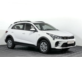 Подержанный автомобиль Kia Rio Hatchback 2022 года (3 фото)