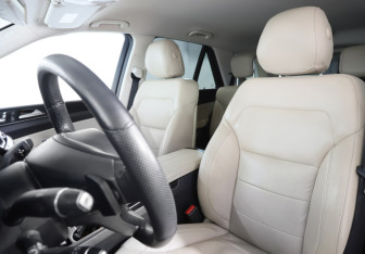 Подержанный автомобиль Mercedes-Benz GLE 2015 года (15 фото)