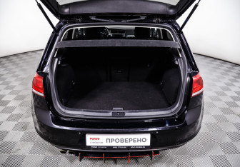 Подержанный автомобиль Volkswagen Golf Hatchback 2016 года (18 фото)