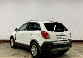 Подержанный автомобиль Opel Antara 2014 года (7 фото)