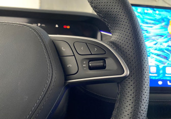 Подержанный автомобиль AITO M7 2023 года (16 фото)