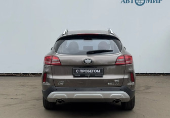 Подержанный автомобиль FAW Besturn X80 2018 года (6 фото)
