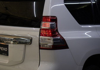 Подержанный автомобиль Toyota Land Cruiser Prado 2014 года (22 фото)