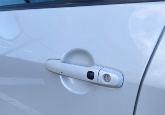 Подержанный автомобиль Toyota RAV4 2012 года (17 фото)