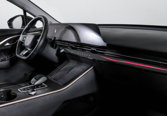 Подержанный автомобиль Omoda C5 2024 года (9 фото)