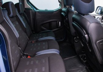 Подержанный автомобиль Citroen Berlingo 2013 года (11 фото)