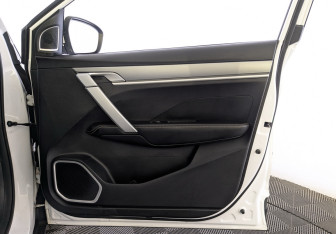 Подержанный автомобиль Geely Coolray 2023 года (24 фото)