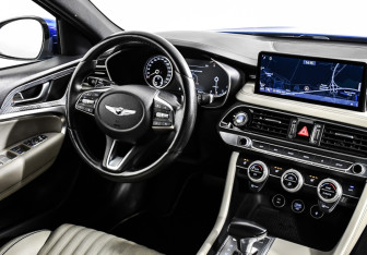 Подержанный автомобиль Genesis G70 2021 года (9 фото)